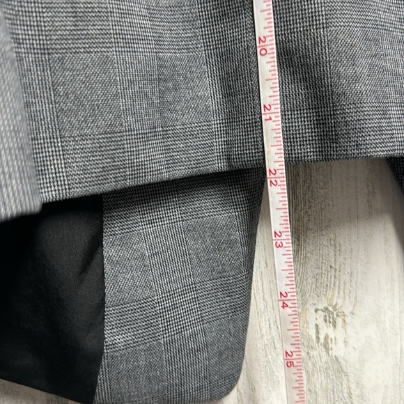 EUC- Size 10P Ann Taylor Blazer - Picture 4 of 5